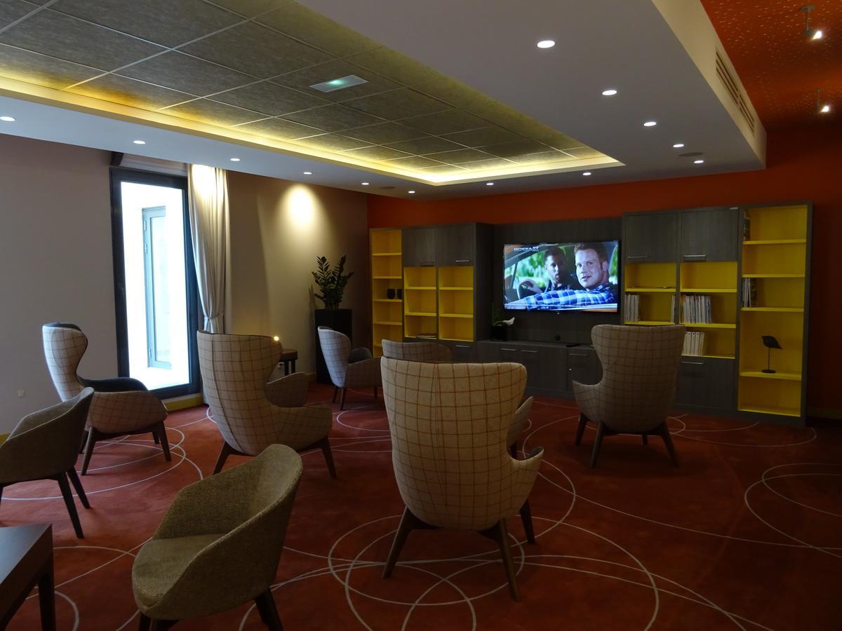 Domitys L'Art Du Temps Aparthotel Besancon Exterior photo